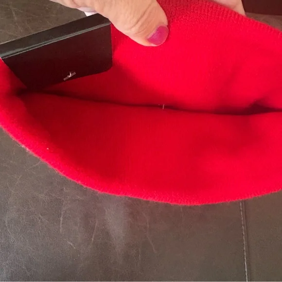 NWT Green and Red LED Beanie with Snowflake Design by Night Scope - Picture 7 of 7